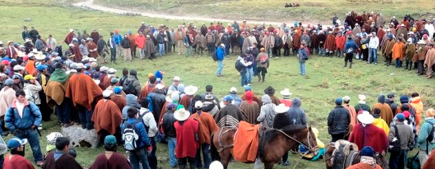 En Comunidades